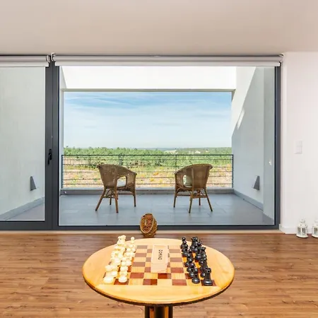 Holiday home Pool Retreat In Sesimbra