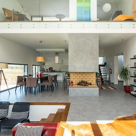 Pool Retreat In * Sesimbra