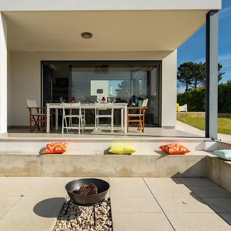 Pool Retreat In * Sesimbra