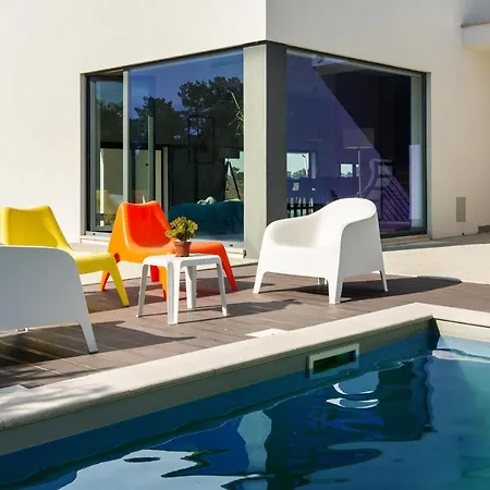 Pool Retreat In Sesimbra